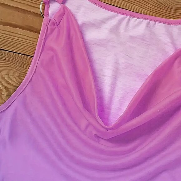 XL (12) Ombre Crew Neck Tank Top, Casual Sleeveless Tank, with a Metal Buckle - Picture 3 of 4